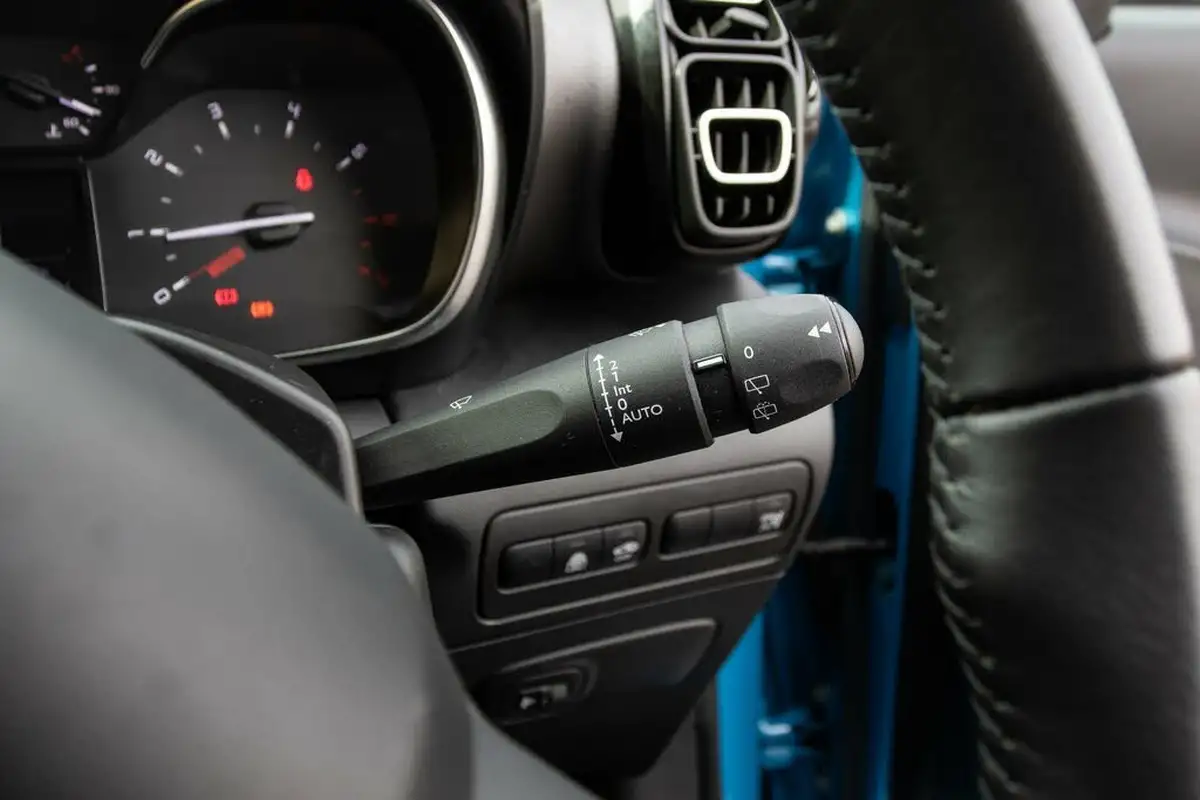 2018-citroen-c3-aircross-12-puretech-flair-110ps-ss-big-17
