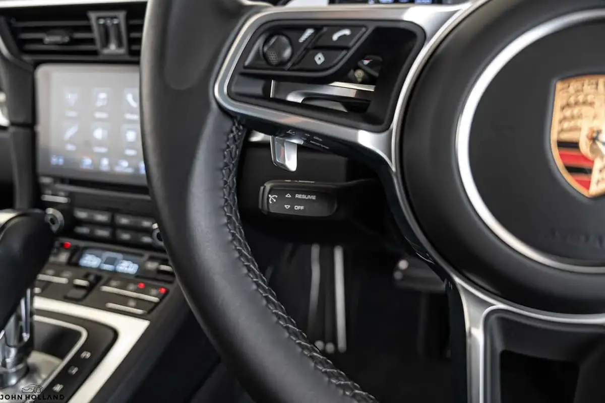 2018-porsche-911-30-carrera-4-s-420bhp-4-s-coupe-pdk-big-30
