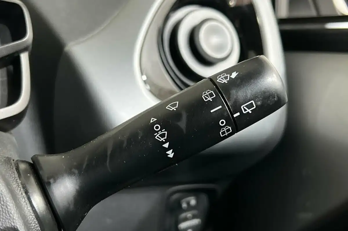 2021-toyota-aygo-10-vvt-i-x-play-tss-big-24