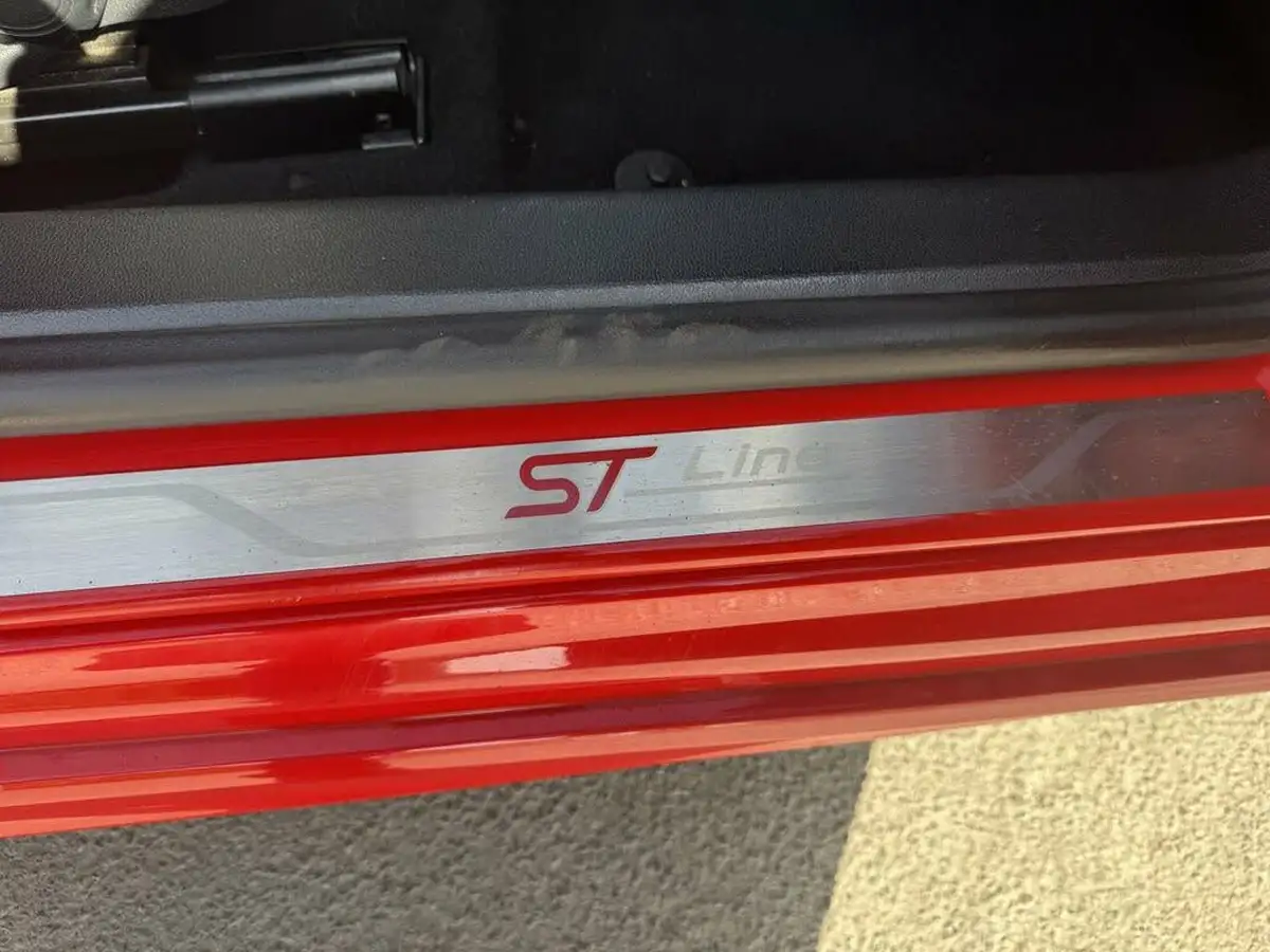 2019-ford-focus-10t-st-line-hatchback-big-41