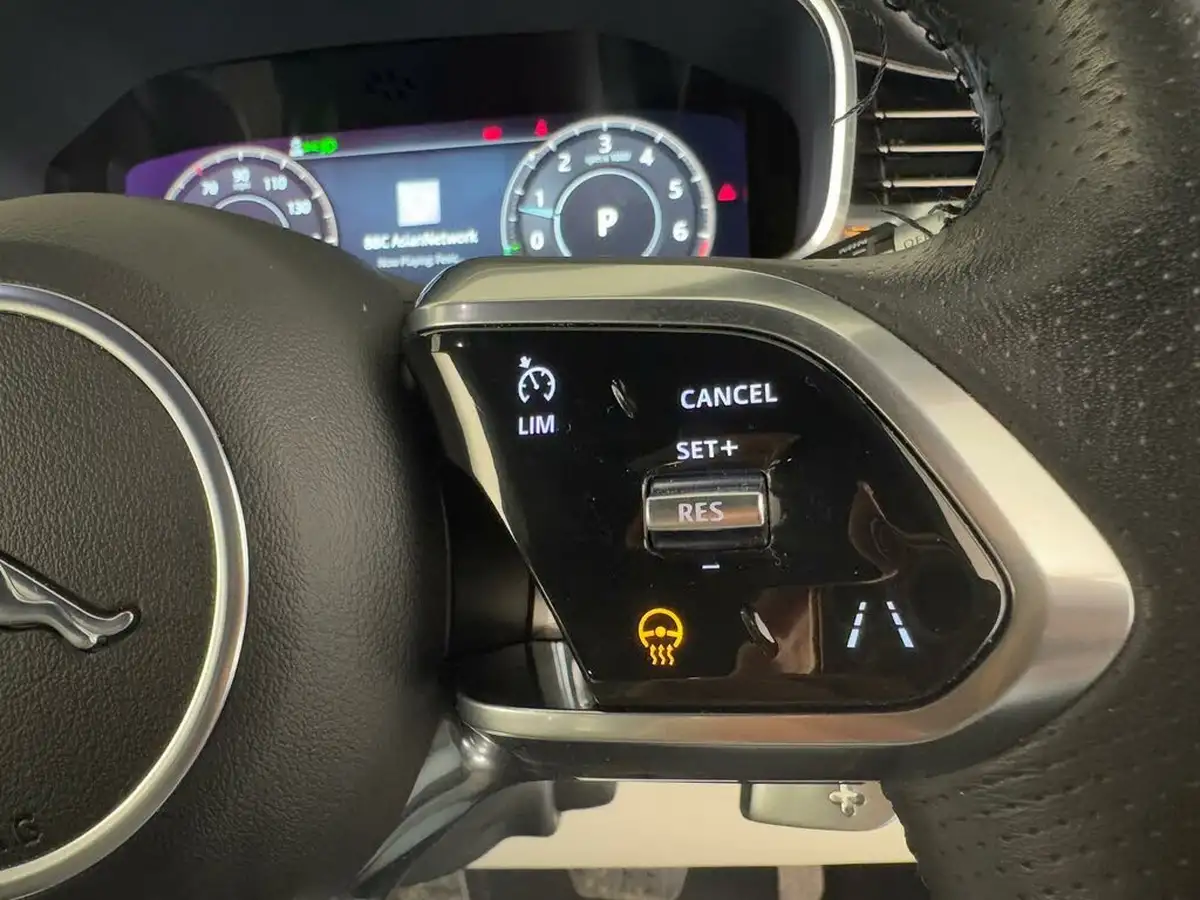 2022-jaguar-f-pace-20-p400e-r-dynamic-s-big-20