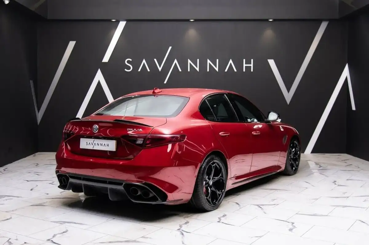 2017-alfa-romeo-giulia-29-biturbo-quadrifoglio-big-14