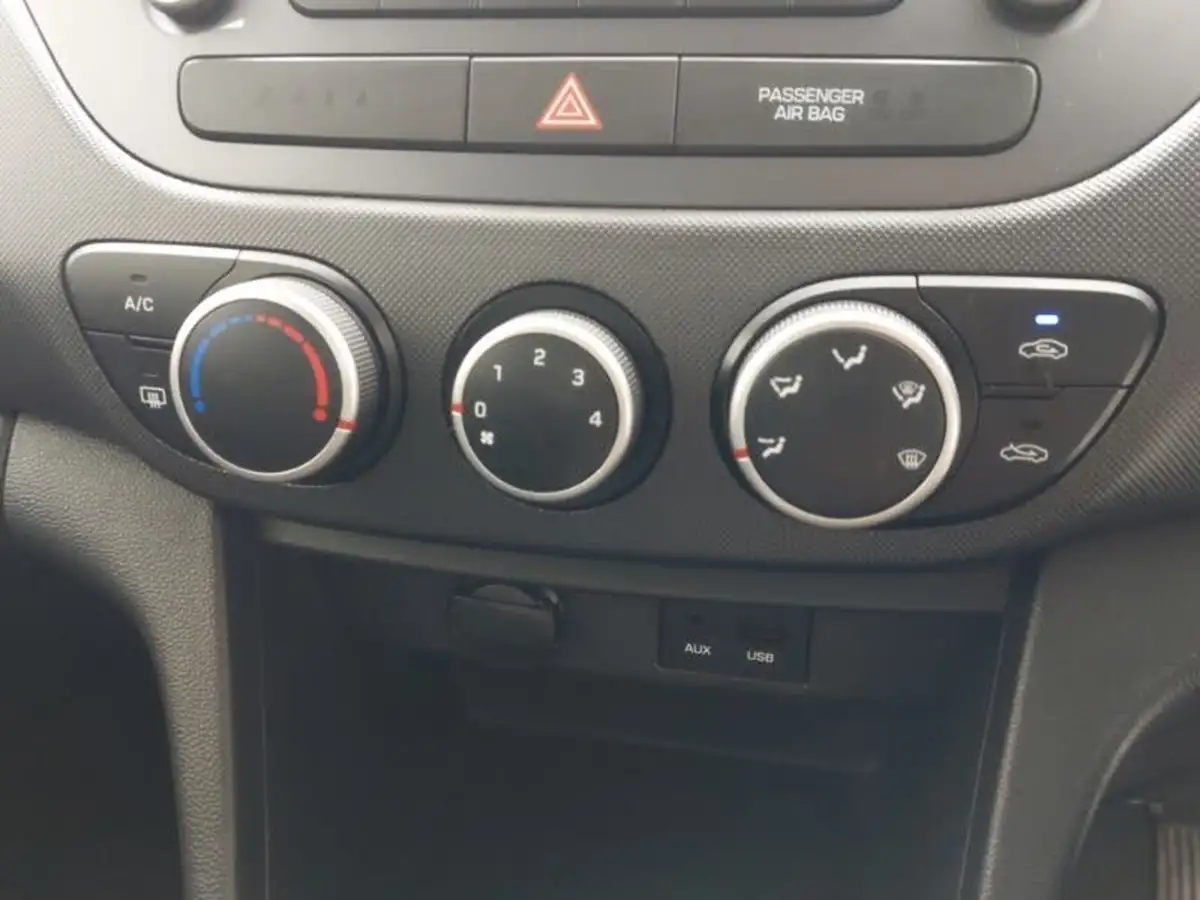 2020-hyundai-i10-10-se-big-16