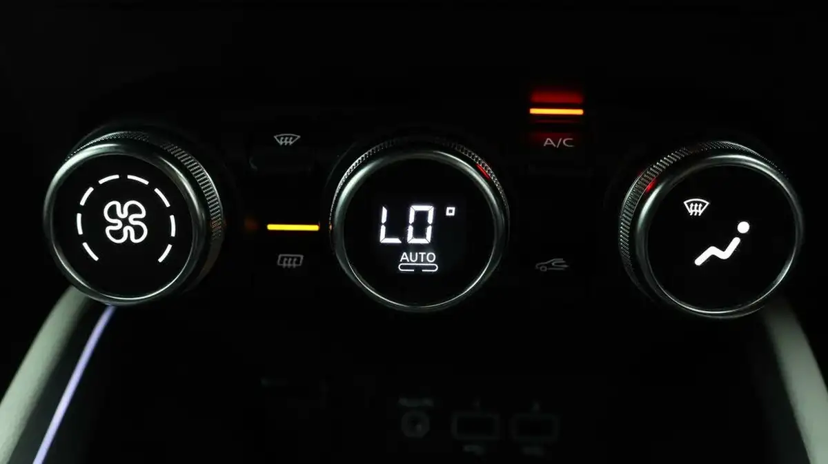 2022-renault-clio-16-s-edition-big-11