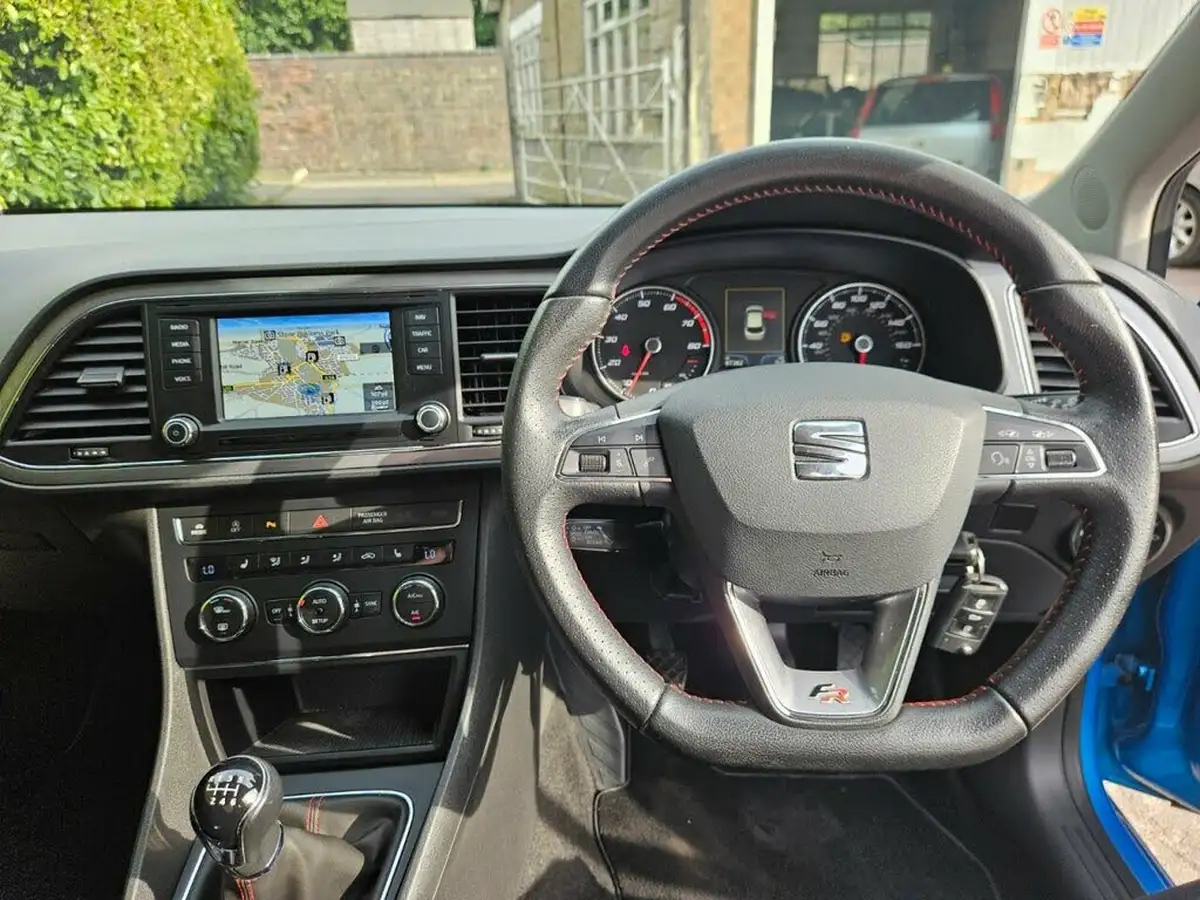 2015-seat-leon-18-fr-tech-pack-sportcoupe-3d-big-28