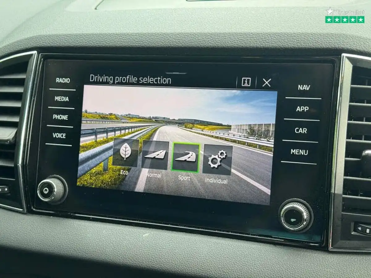 2022-skoda-karoq-10-tsi-se-l-big-26