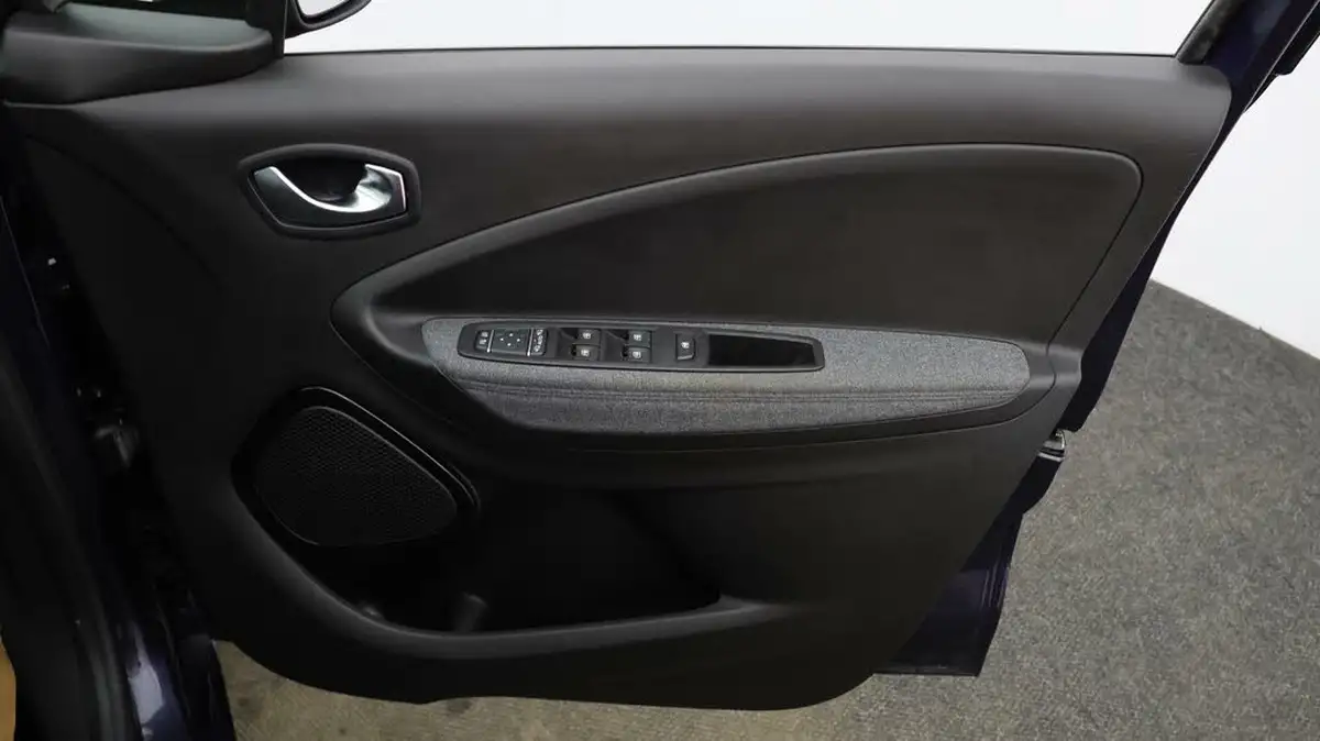 2022-renault-zoe-e-gt-line-big-14