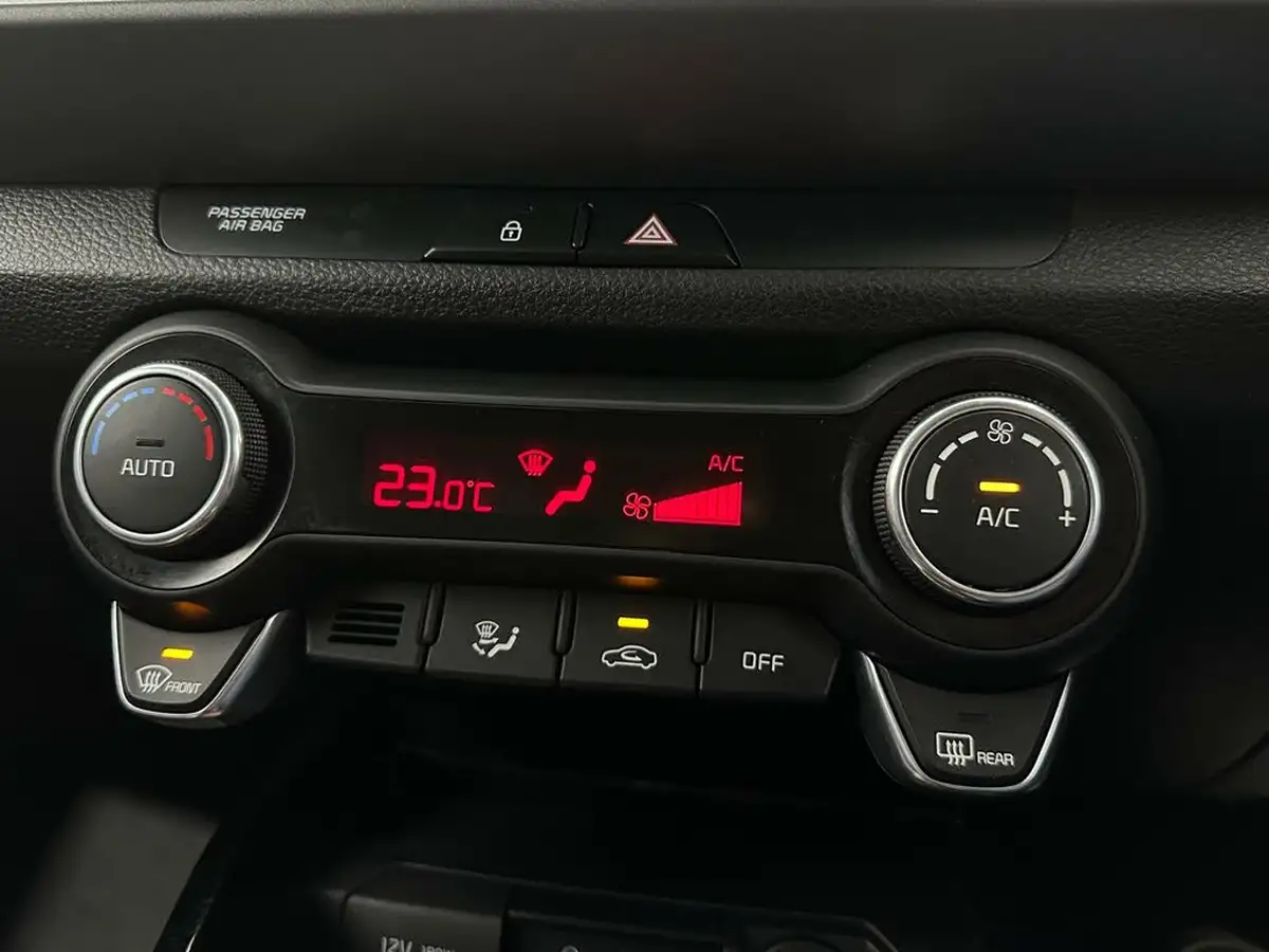 2019-kia-stonic-10-t-gdi-4-dct-big-19