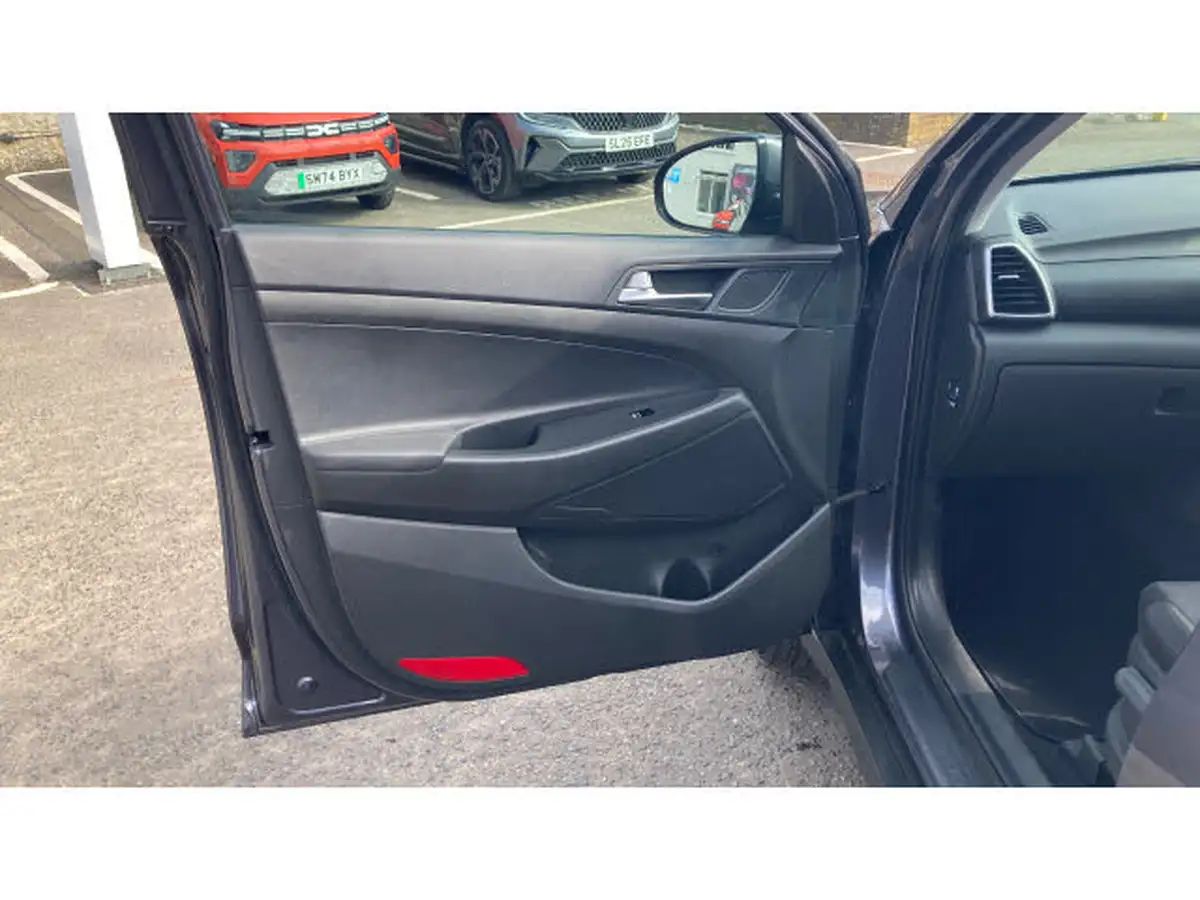 2018-hyundai-tucson-16-gdi-se-nav-big-41