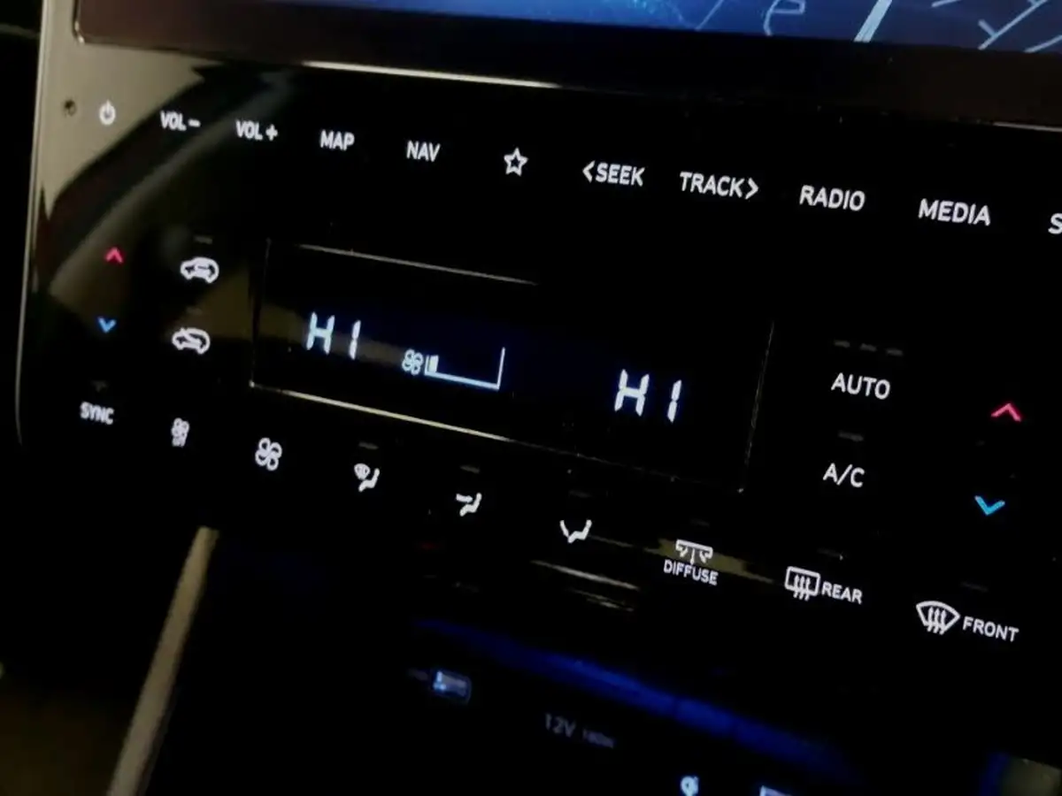 2022-hyundai-tucson-16-t-gdi-premium-150ps-big-12