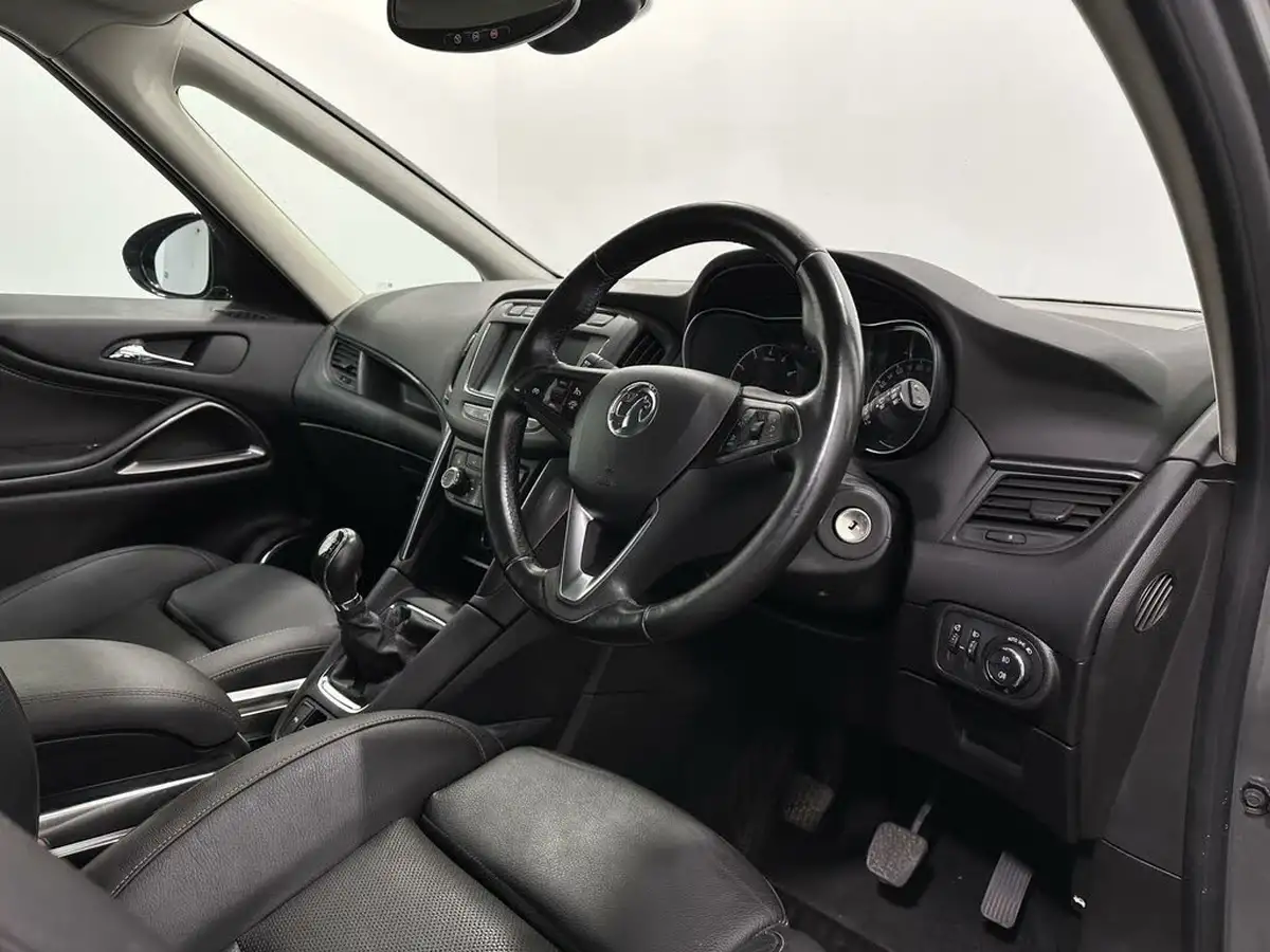 2017-vauxhall-zafira-tourer-14i-16v-turbo-elite-nav-big-8