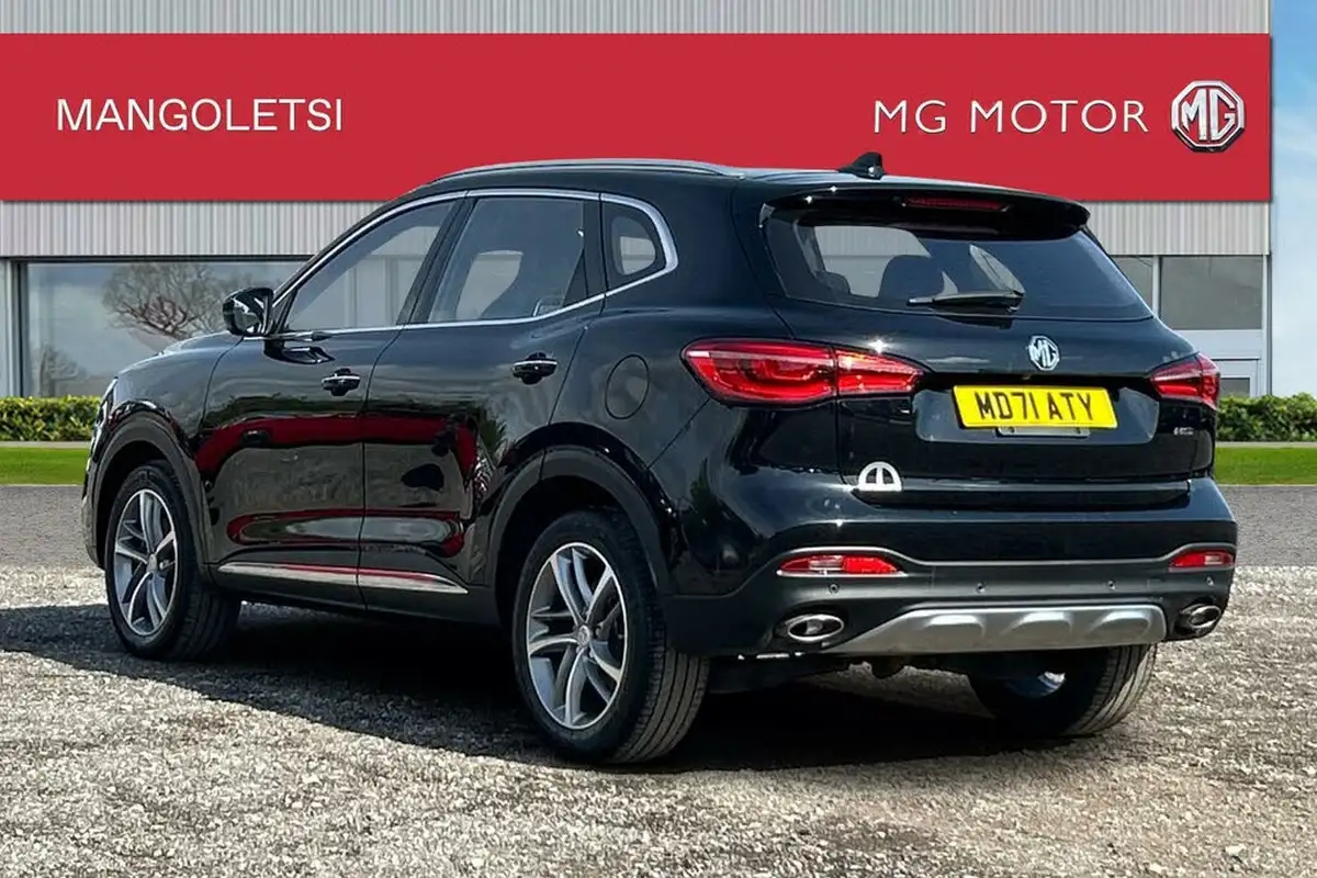 2022-mg-hs-15t-gdi-exclusive-162ps-big-2