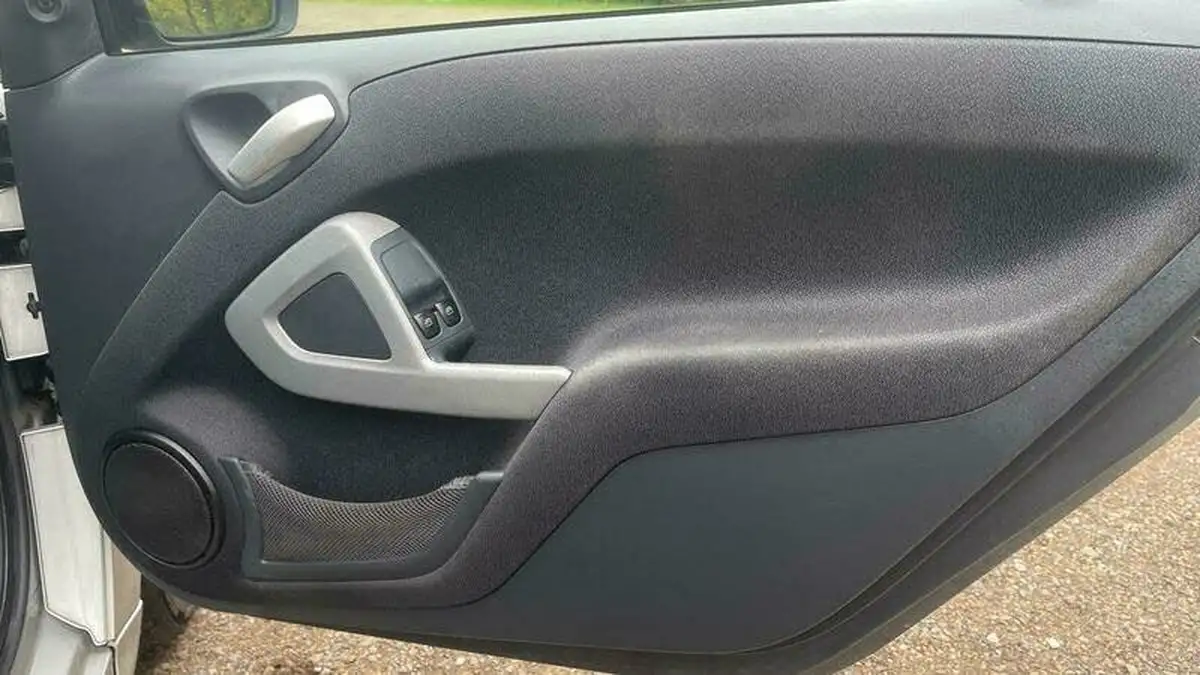2012-smart-fortwo-10-passion-71bhp-cabriolet-softouch-big-13