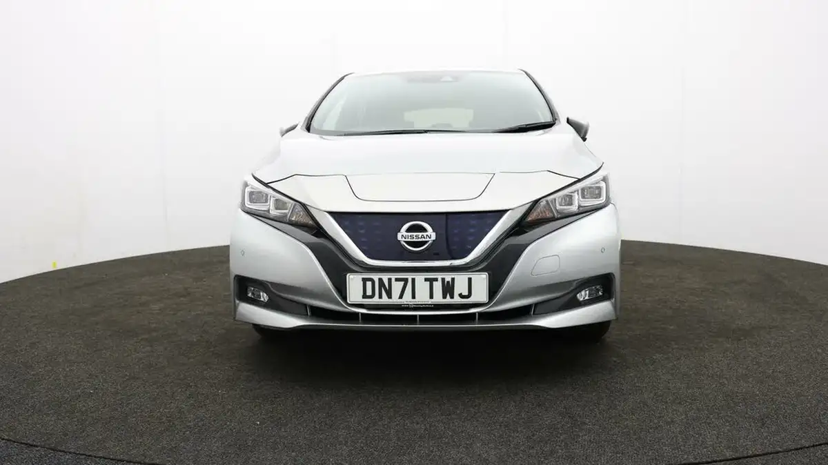 2021-nissan-leaf-e-tekna-big-46