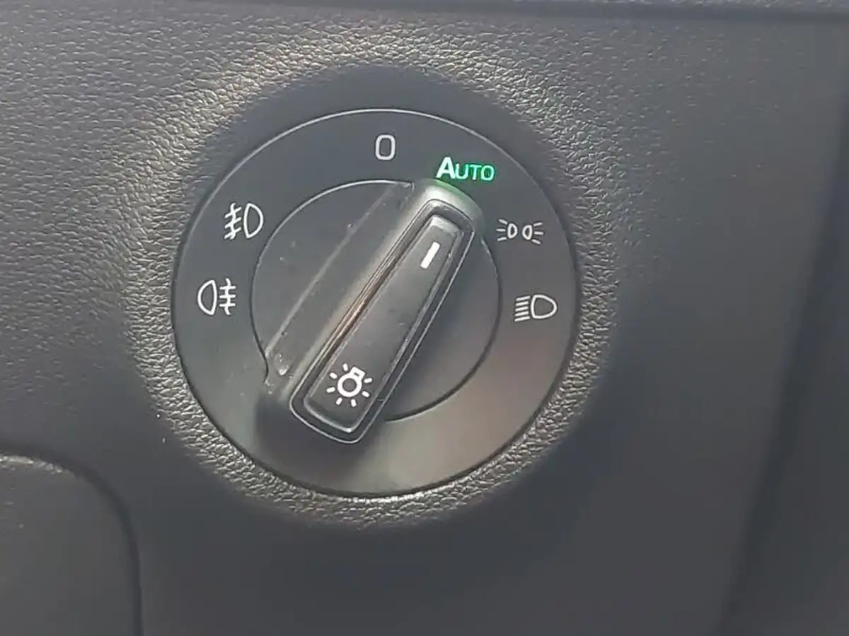 2021-skoda-karoq-15-tsi-se-big-17