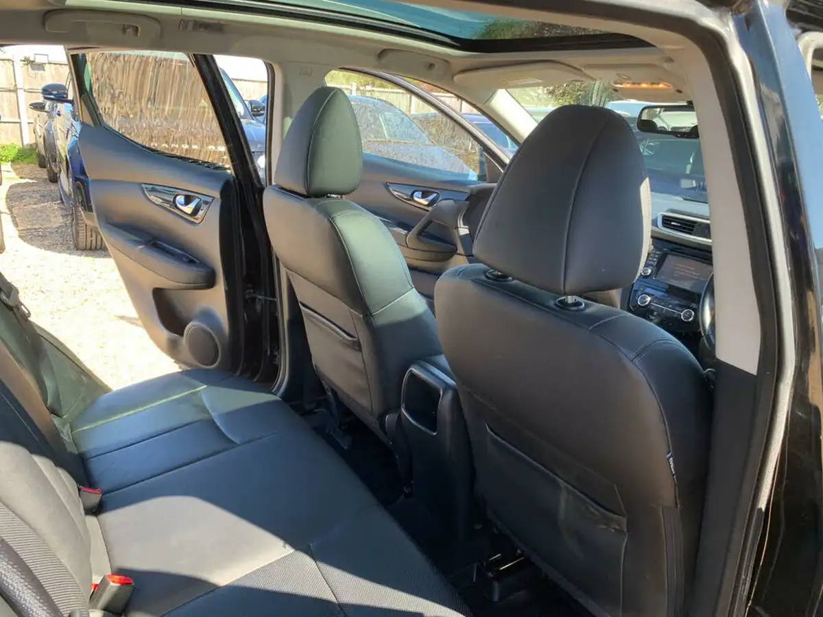 2014-nissan-qashqai-16dci-tekna-4x4-big-41