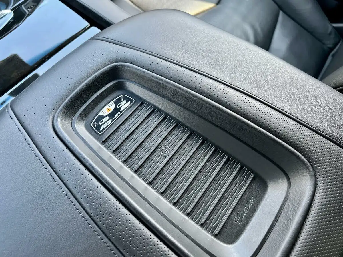 2019-cadillac-escalade-62-platinum-big-29