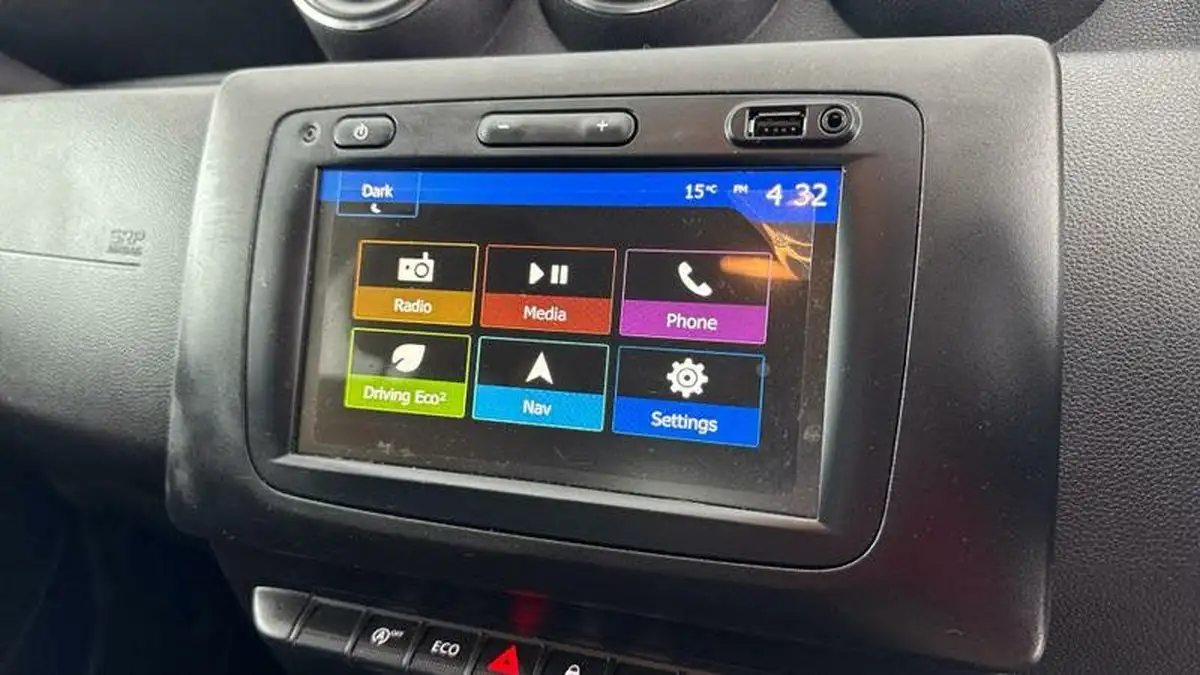 2021-dacia-duster-15dci-comfort-115bhp-blue-station-wagon-5d-big-17
