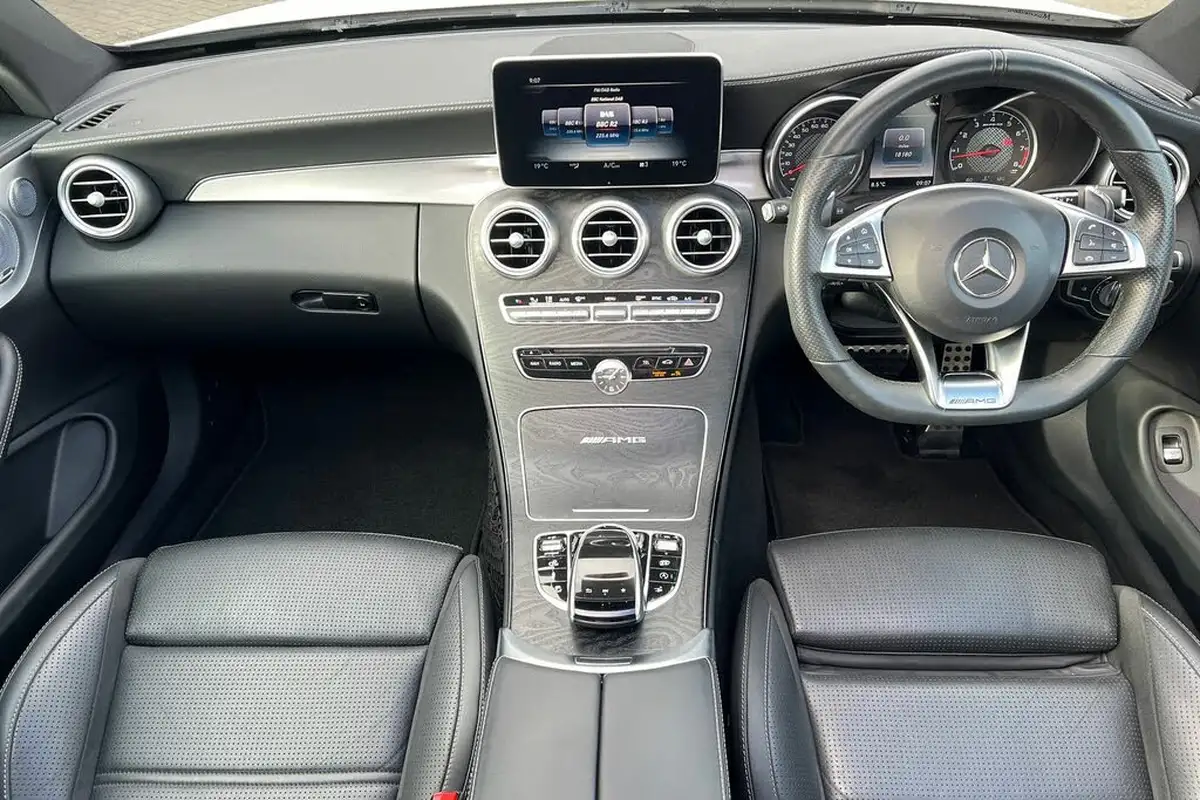 2017-mercedes-benz-c-class-40-c63-amg-premiumss-coupe-2d-speedshift-mct-big-17