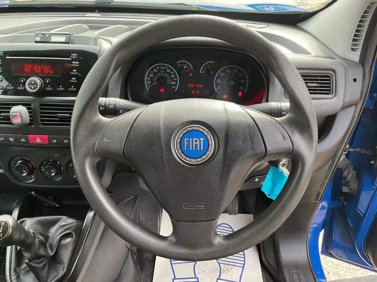 2014-fiat-doblo-cargo-13jtd-sx-tecnico-big-16