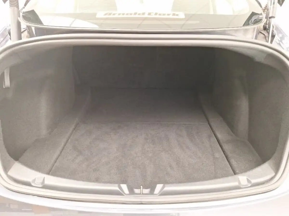 2021-tesla-model-3-e-long-range-awd-big-7