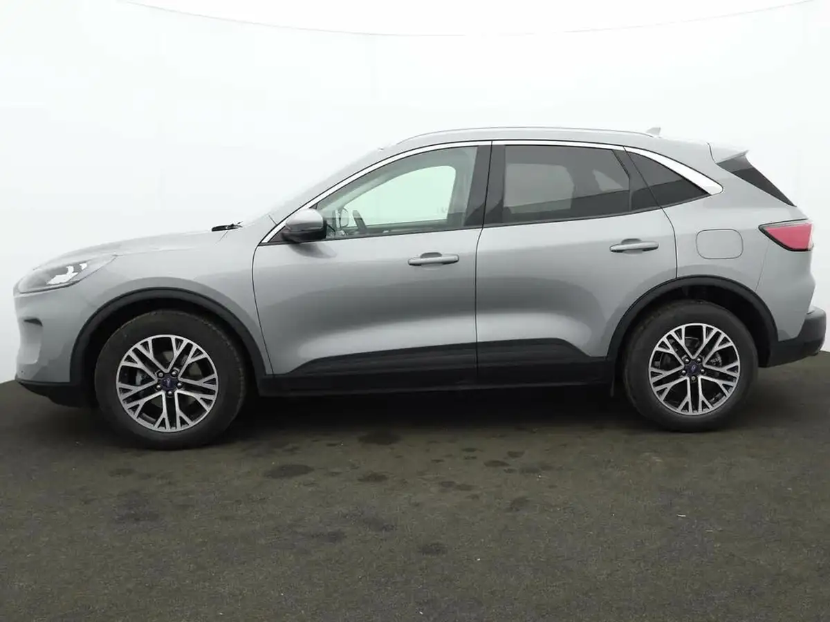 2022-ford-kuga-15t-titanium-edition-big-3