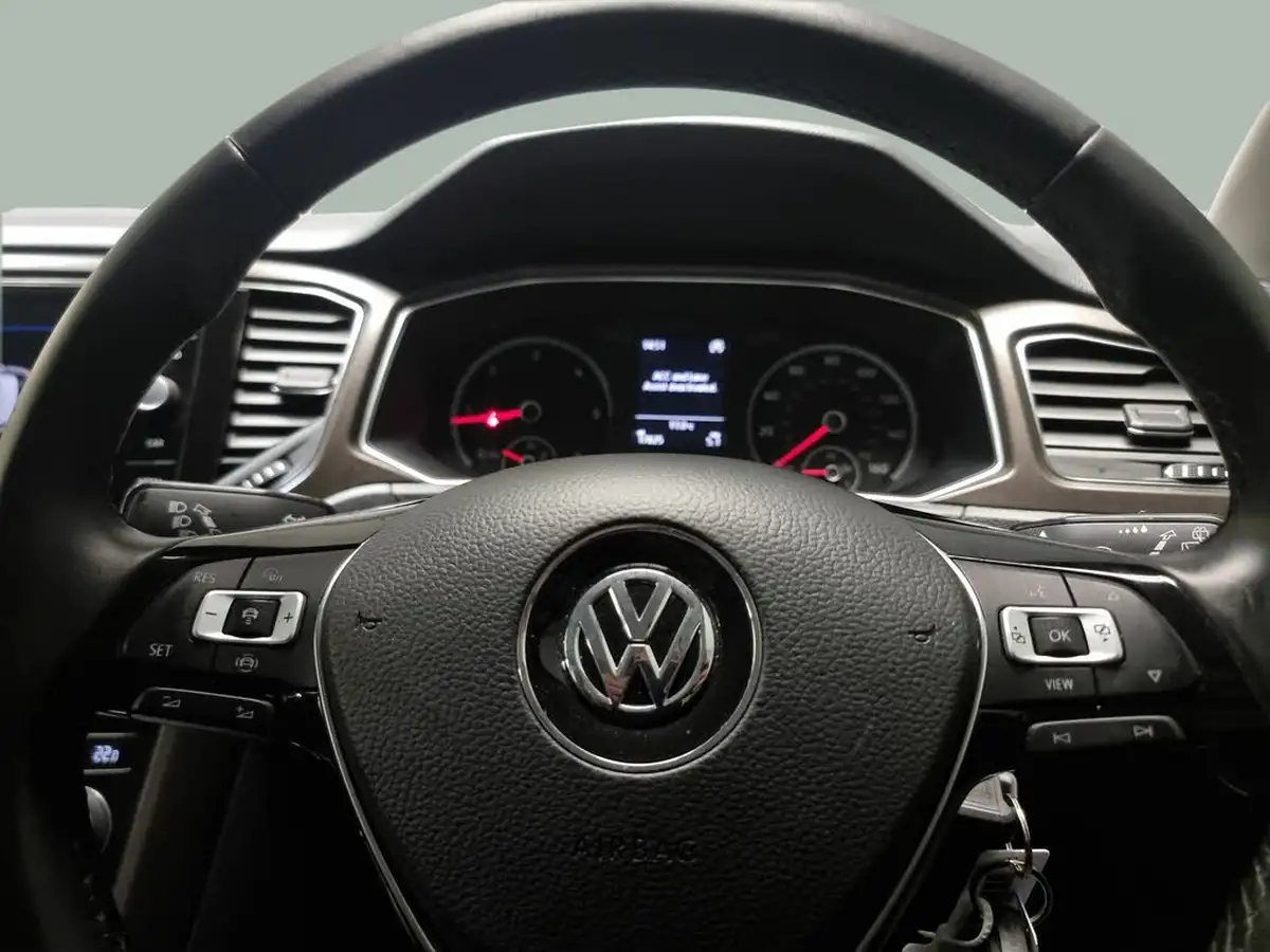 2019-volkswagen-t-roc-16tdi-se-big-11