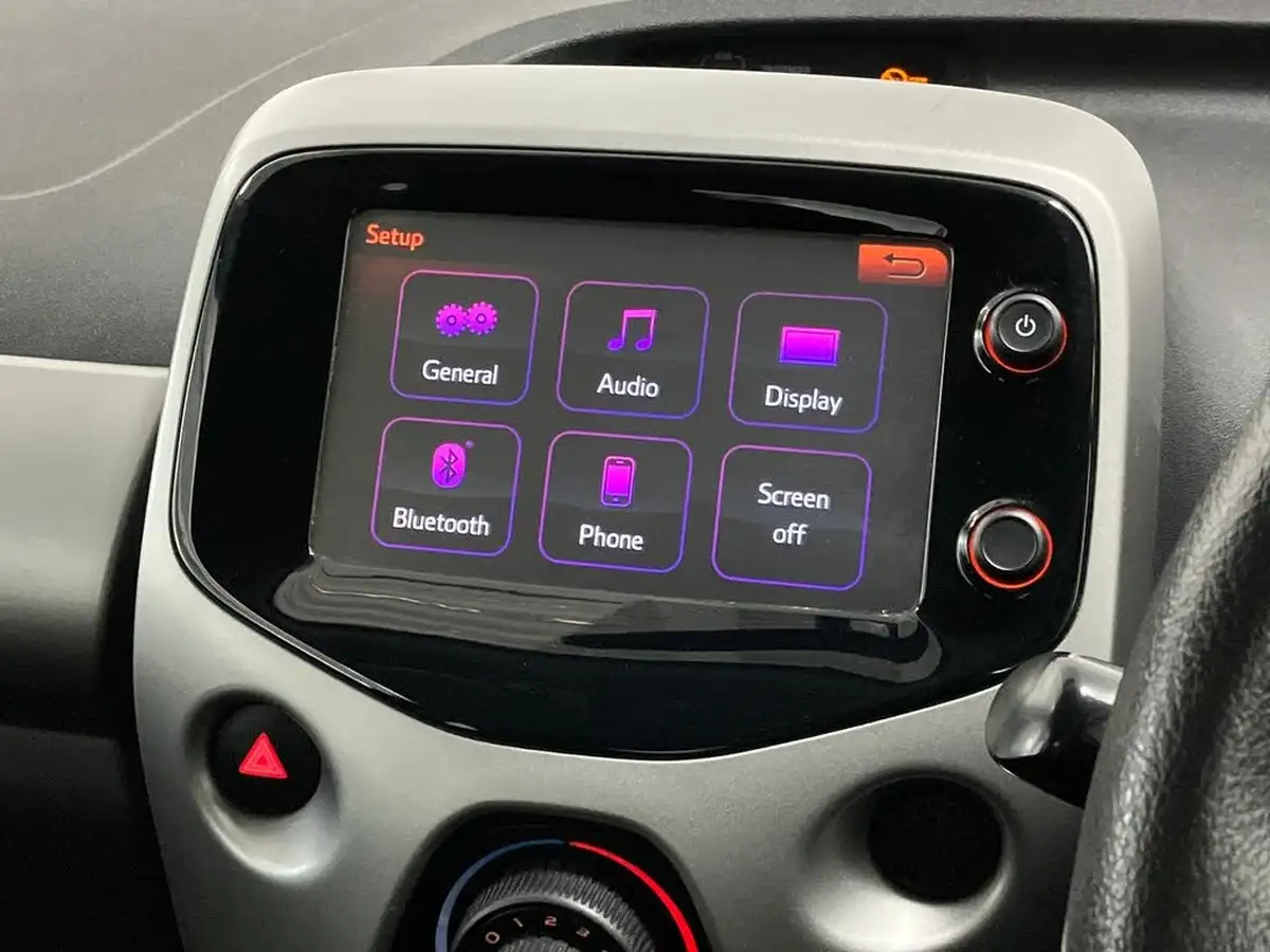 2017-citroen-c1-12-puretech-furio-big-28