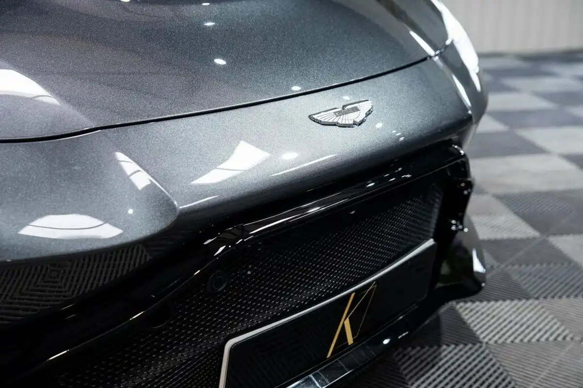 2020-aston-martin-vantage-40-v8-vantage-coupe-auto-big-5