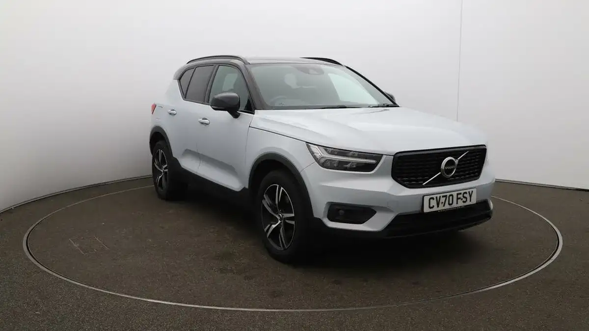 2020-volvo-xc40-20-b4-r-design-awd-big-33