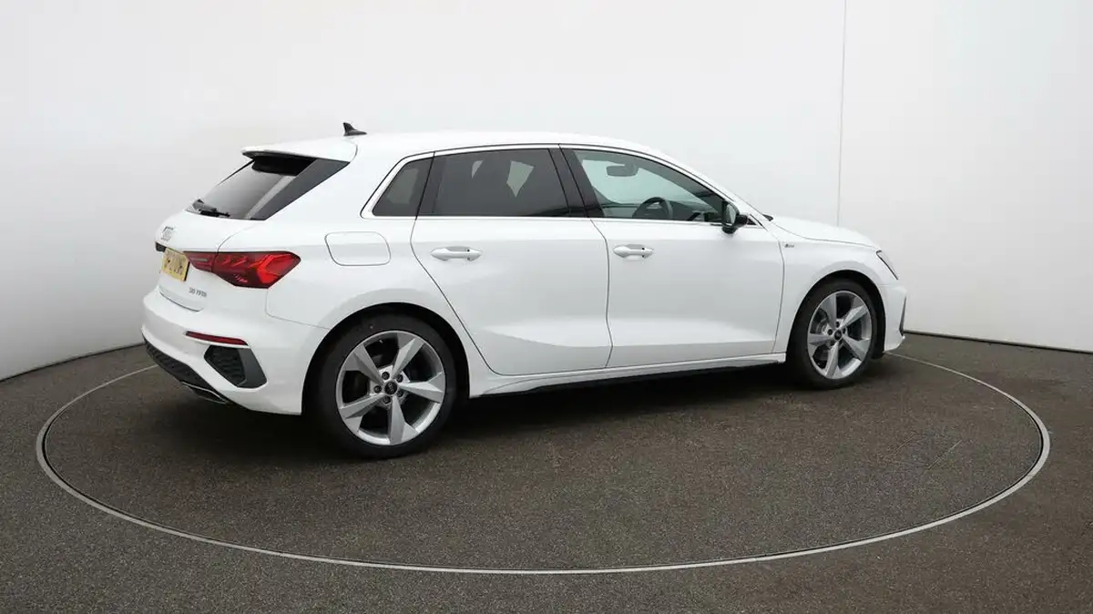 2021-audi-a3-15-35-tfsi-s-line-sportback-5d-big-45