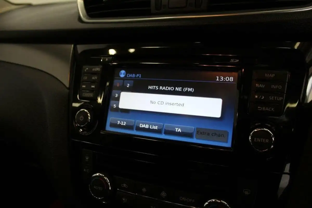 2017-nissan-qashqai-15dci-n-connecta-big-35