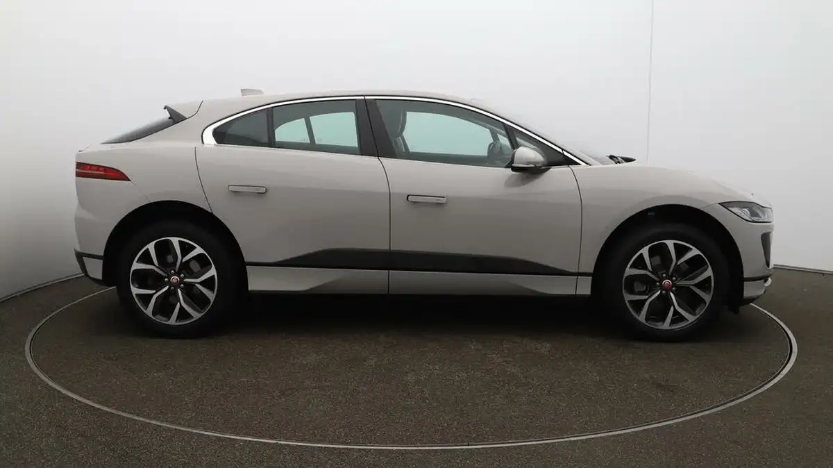 2022-jaguar-i-pace-ev400-hse-big-42
