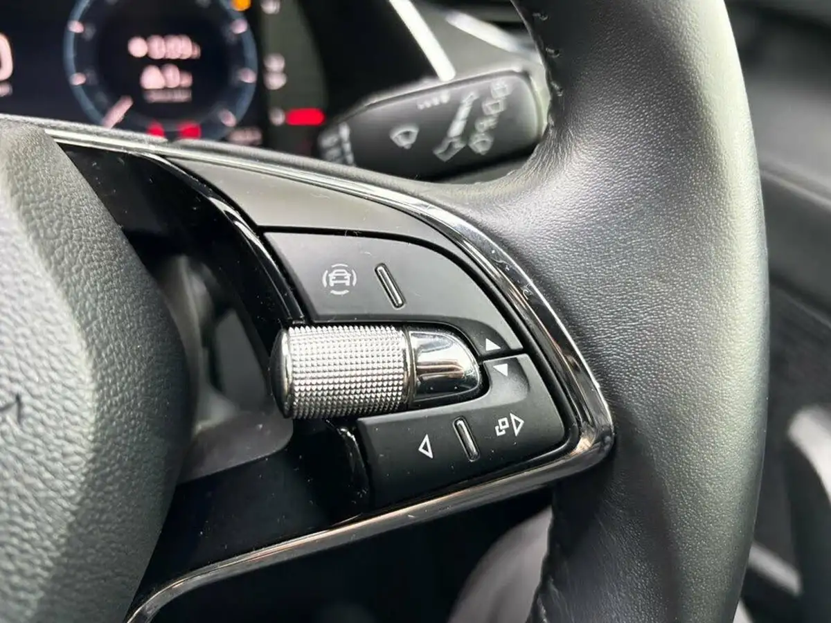 2021-skoda-octavia-15-tsi-se-l-hatchback-big-17