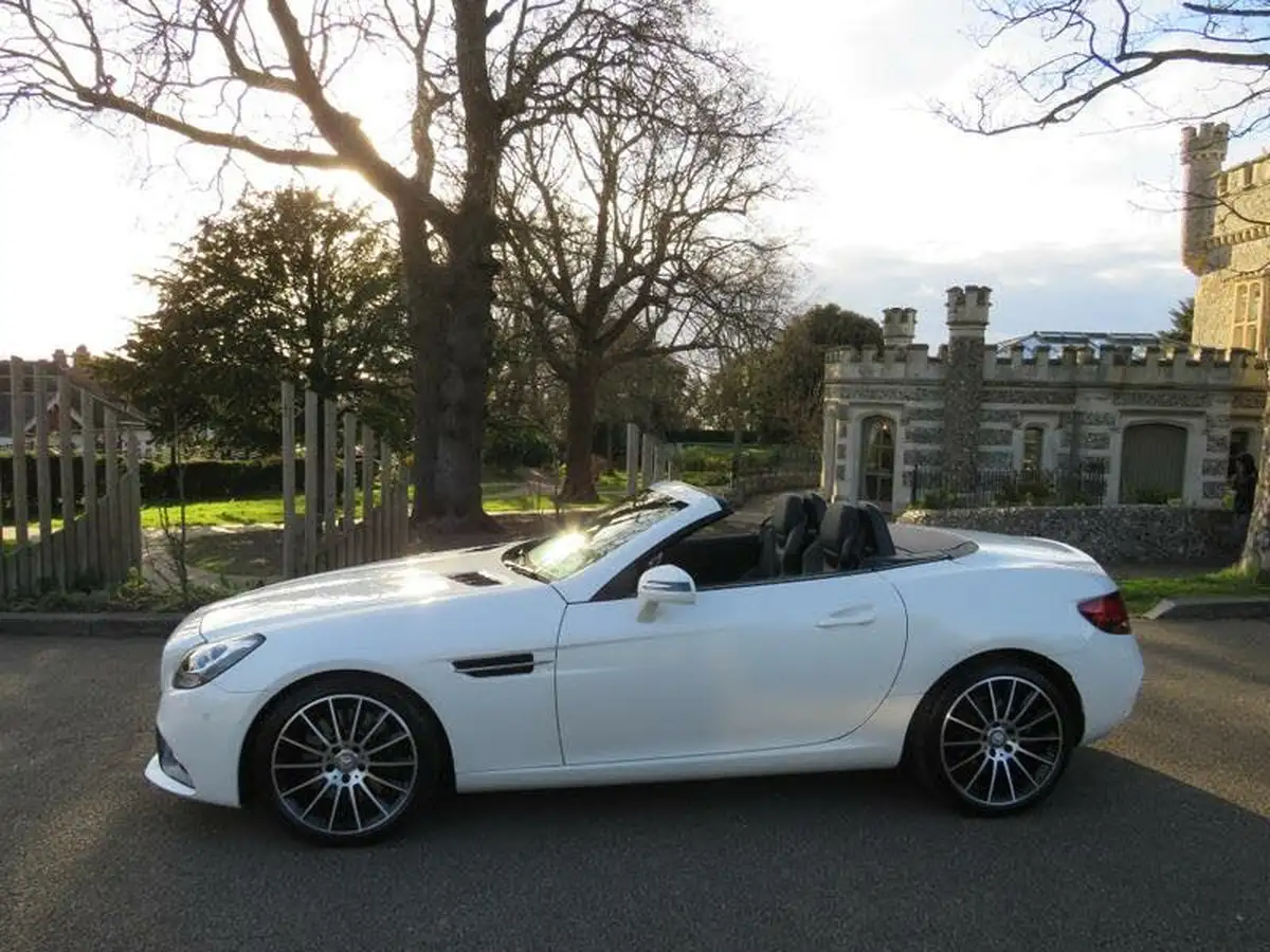 2016-mercedes-benz-slc-20-slc300-amg-line-big-2