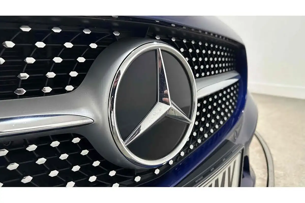 2018-mercedes-benz-c-class-15-c200-amg-line-ss-coupe-2d-big-12