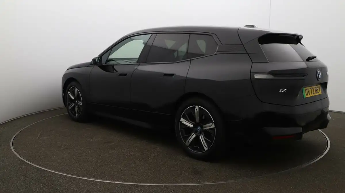 2022-bmw-ix-e-xdrive-40-m-sport-big-55