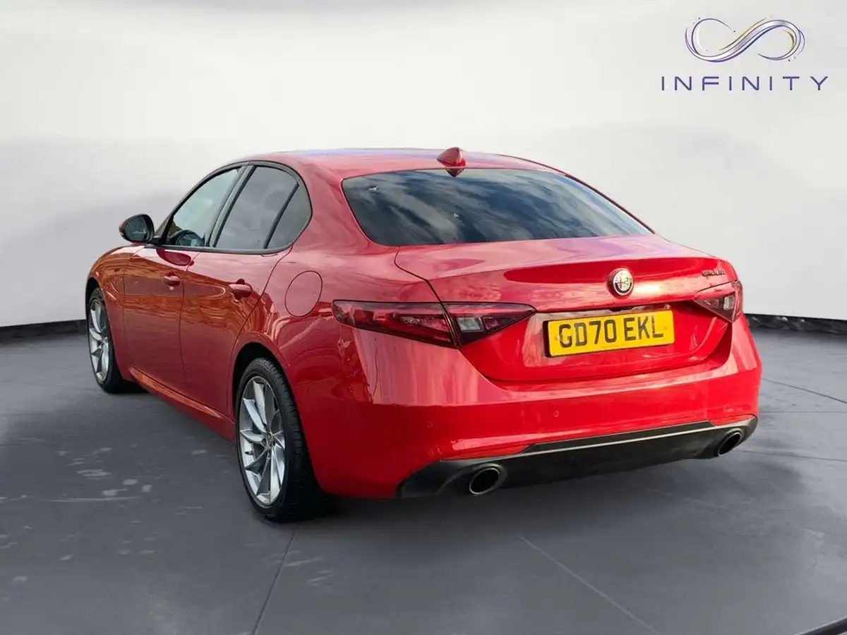 2021-alfa-romeo-giulia-20-sprint-big-4