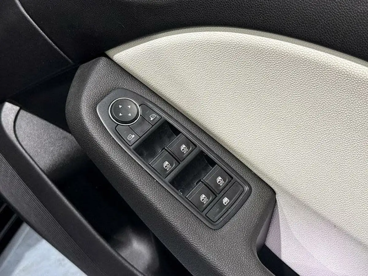 2022-renault-clio-10-tce-se-edition-big-13