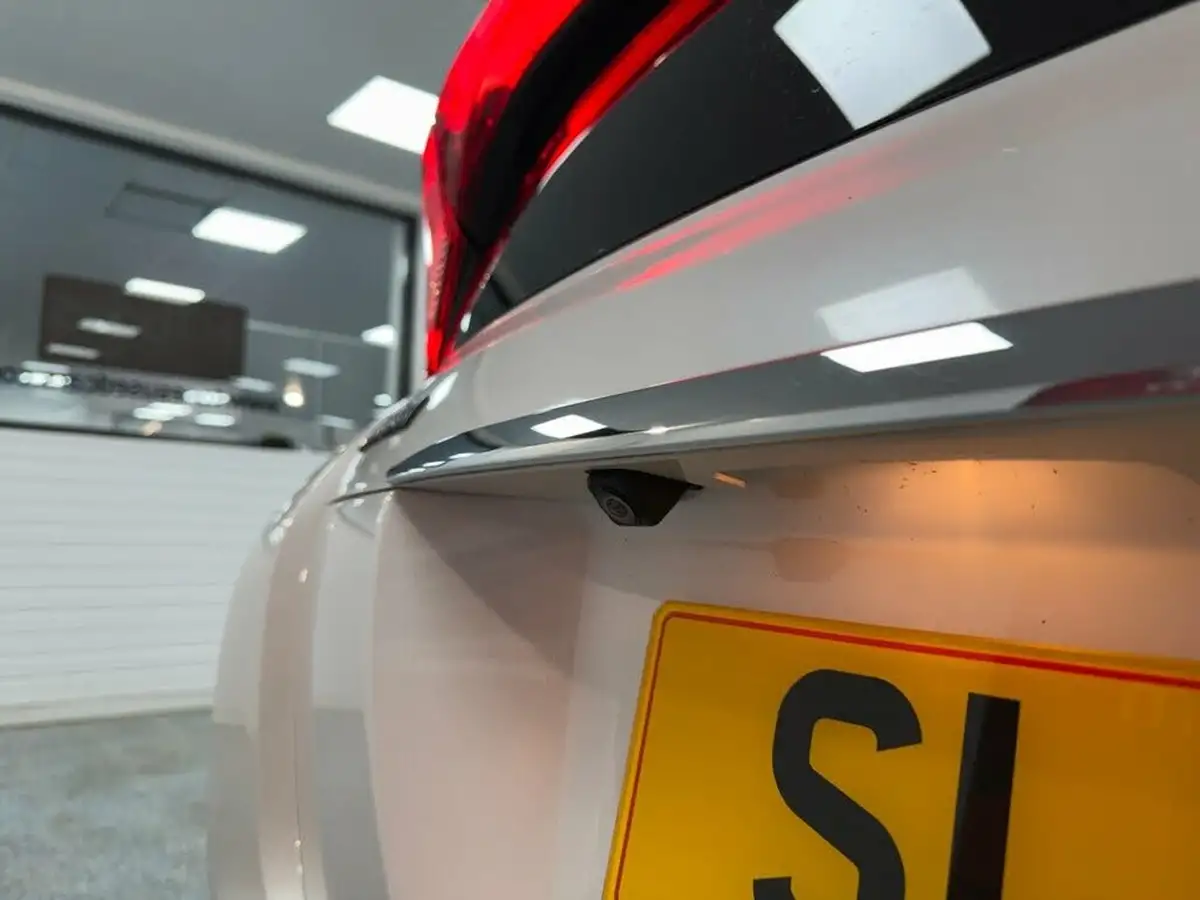 2019-mitsubishi-eclipse-cross-15-black-big-7