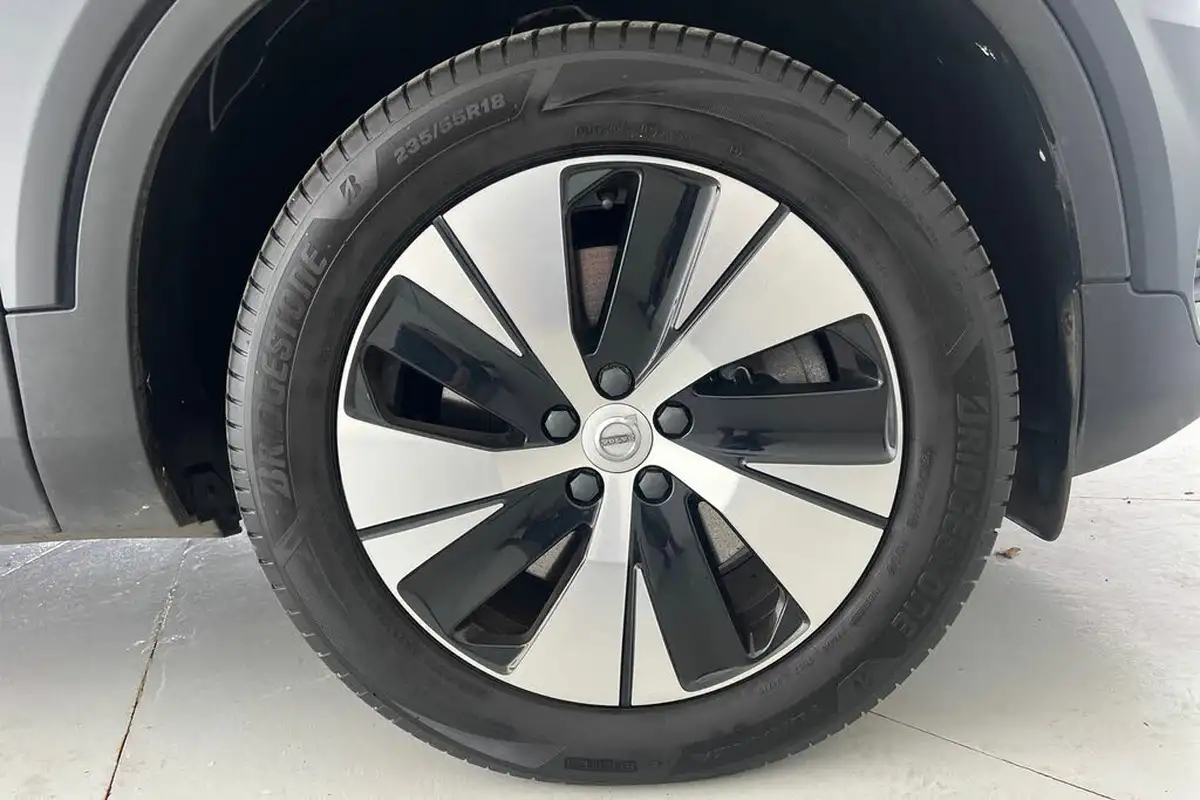 2022-volvo-xc40-15-t4-inscription-expression-big-22