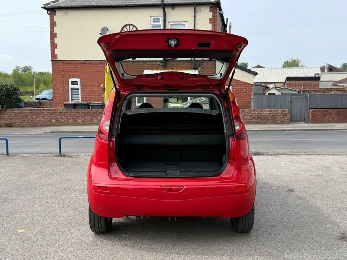 2010-nissan-note-16-acenta-auto-big-10