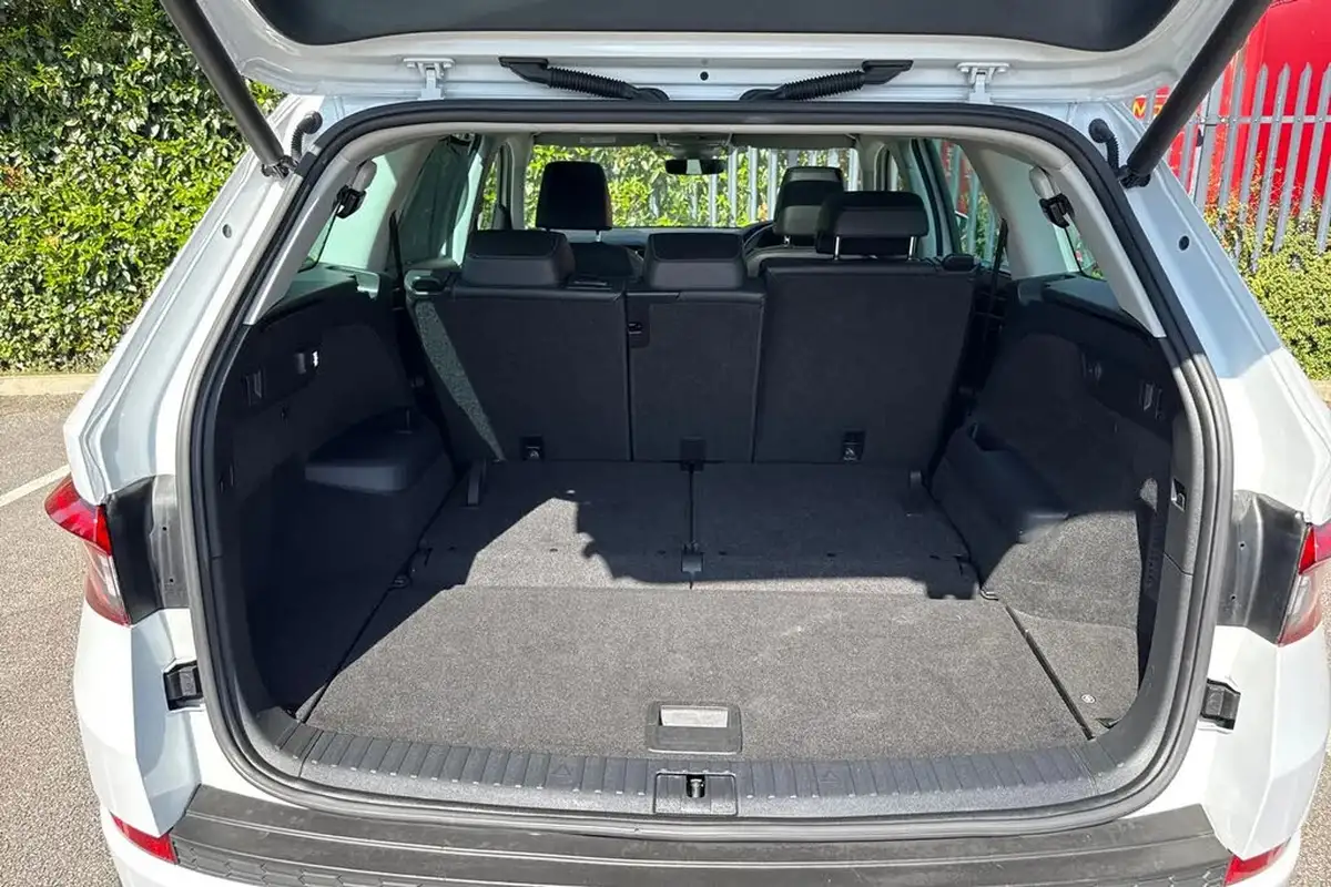 2017-skoda-kodiaq-20tdi-edition-150ps-4x4-5-seatsss-dsg-big-5