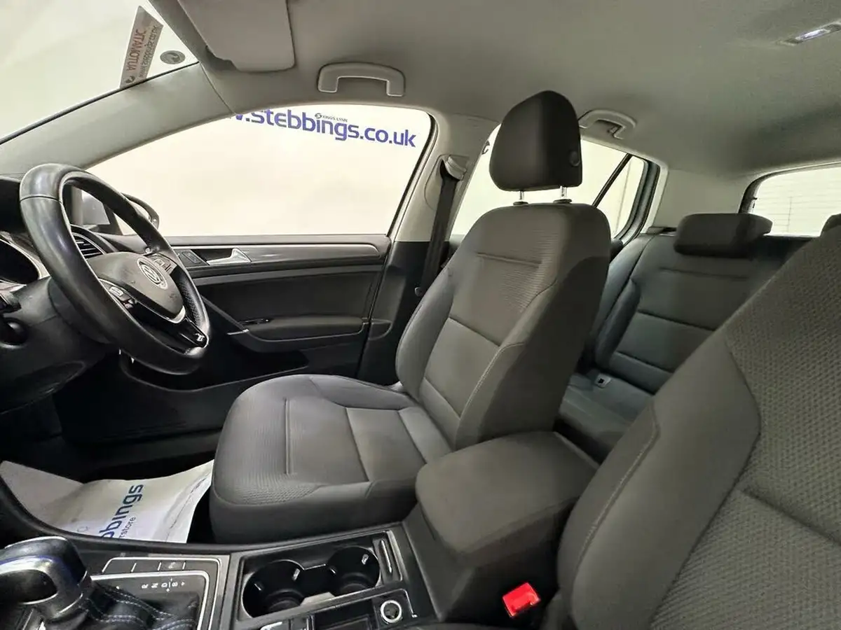 2019-volkswagen-golf-e-e-golf-big-23