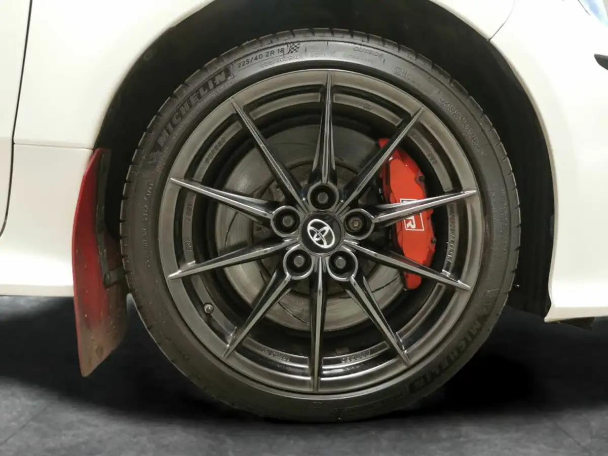 2021-toyota-yaris-16-gr-circuit-pack-big-23