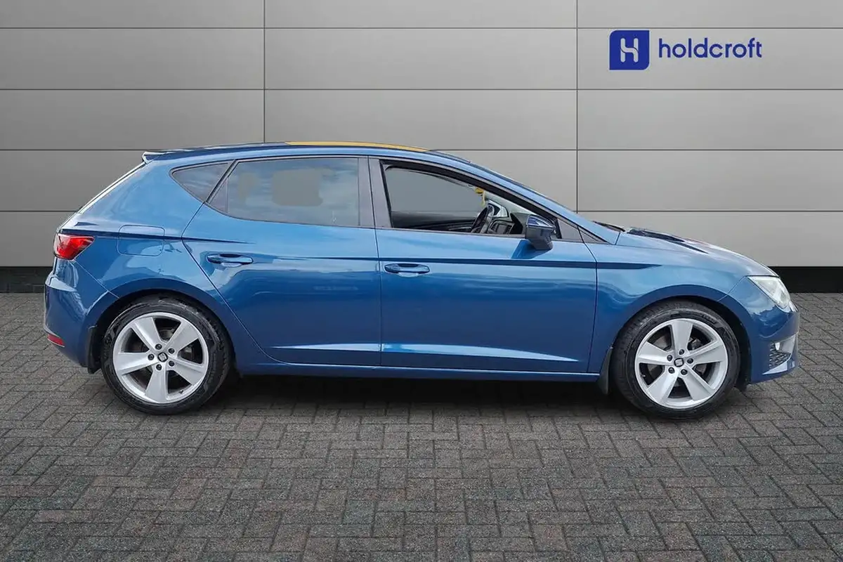 2016-seat-leon-14-fr-tech-pack-ecotsi-hatchback-5d-1395cc-big-4