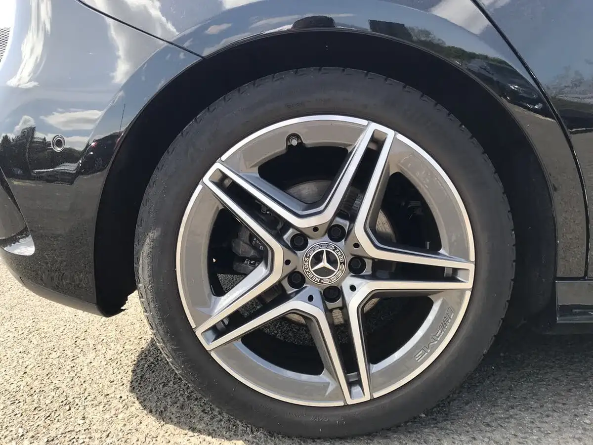 2021-mercedes-benz-a-class-20d-a200d-amg-line-premium-hatchback-5d-big-11