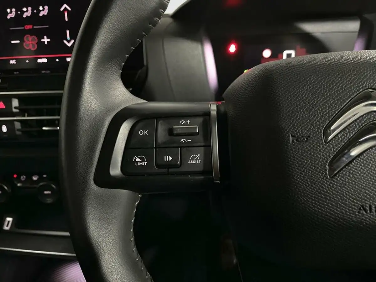 2021-citroen-c4-12-puretech-sense-big-11