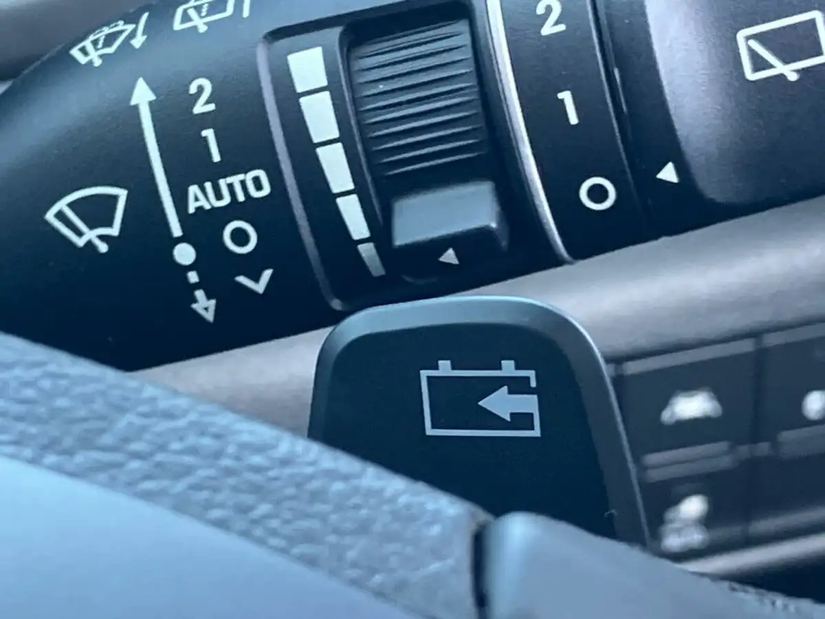 2020-hyundai-kona-e-premium-204ps-big-44