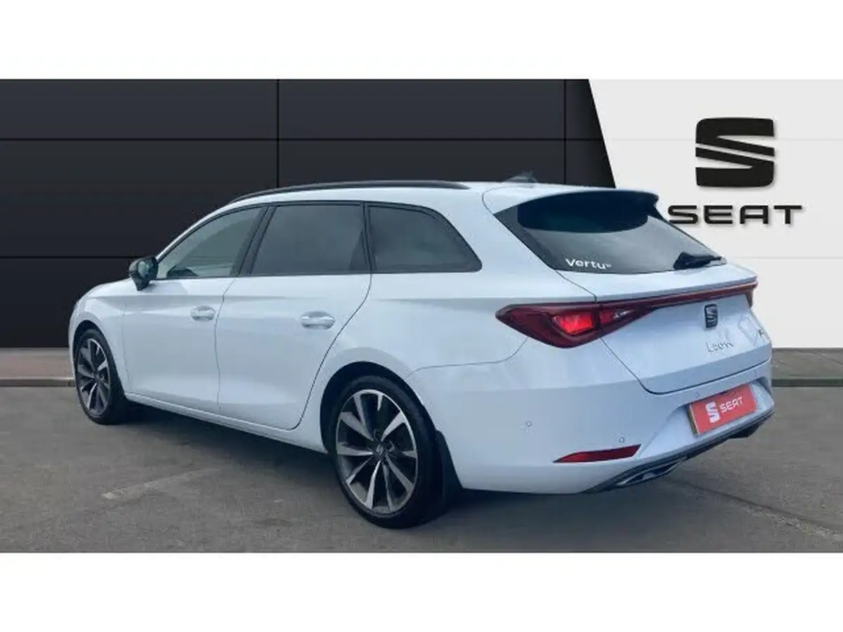 2024-seat-leon-15-e-hybrid-fr-sport-estate-big-2